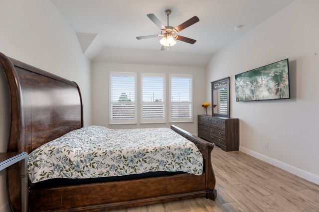 976 E Villas Court, Lewisville, TX 75067