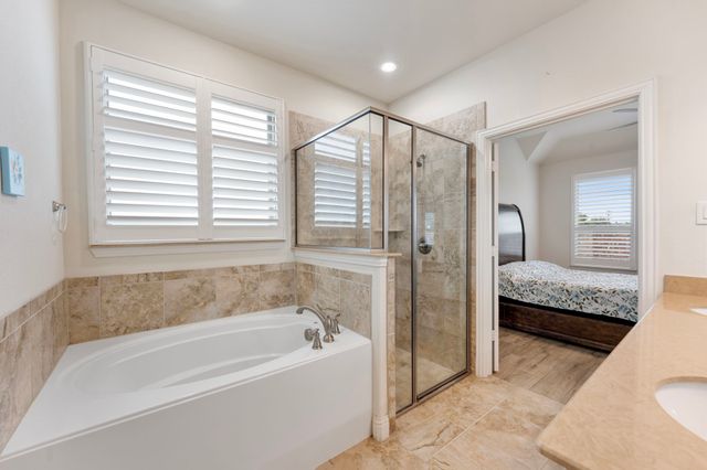 976 E Villas Court, Lewisville, TX 75067