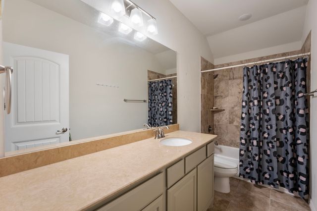 976 E Villas Court, Lewisville, TX 75067