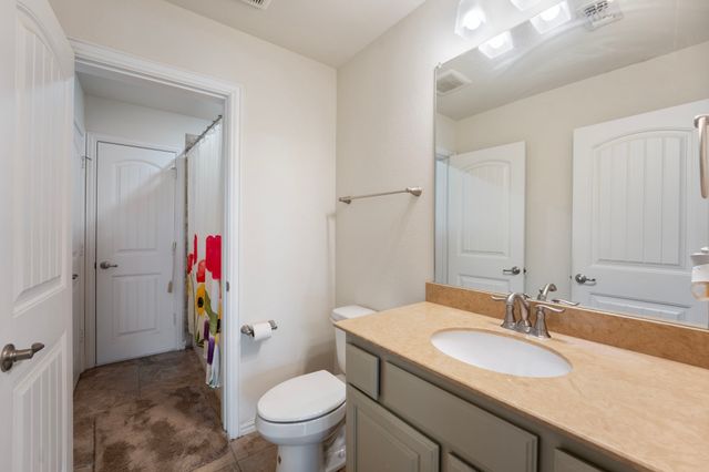 976 E Villas Court, Lewisville, TX 75067