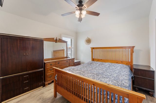 976 E Villas Court, Lewisville, TX 75067