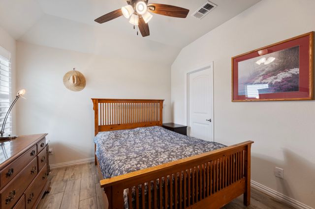 976 E Villas Court, Lewisville, TX 75067