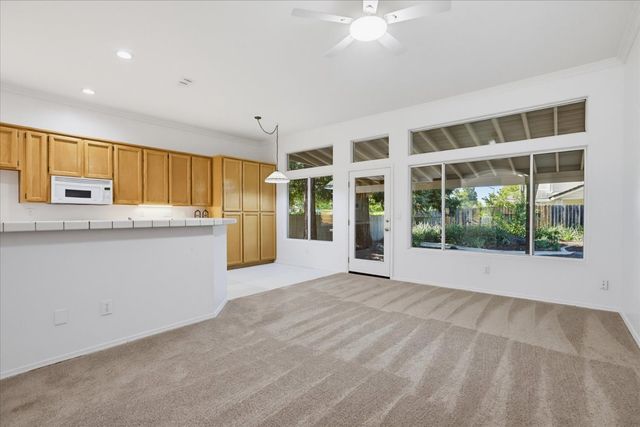 1243 Canevari Dr, Roseville, CA 95747
