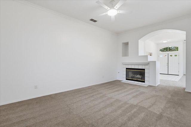 1243 Canevari Dr, Roseville, CA 95747