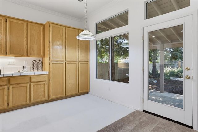 1243 Canevari Dr, Roseville, CA 95747