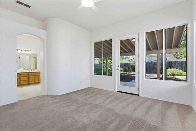 1243 Canevari Dr, Roseville, CA 95747
