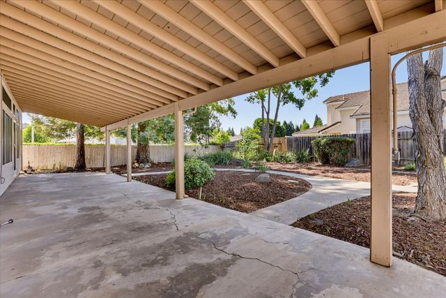 1243 Canevari Dr, Roseville, CA 95747