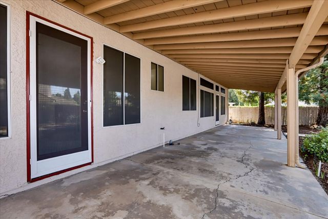 1243 Canevari Dr, Roseville, CA 95747