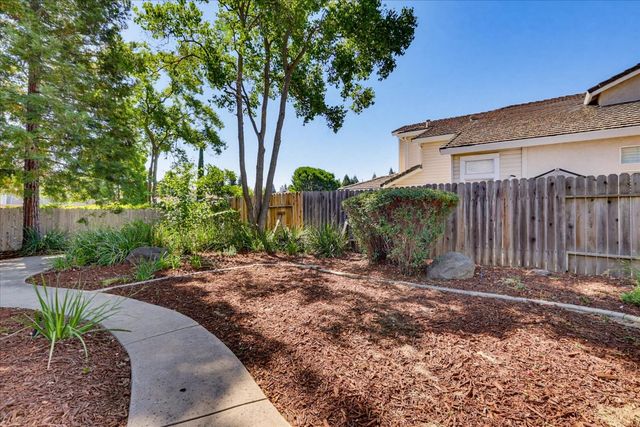 1243 Canevari Dr, Roseville, CA 95747
