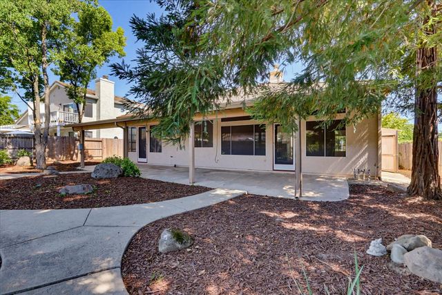 1243 Canevari Dr, Roseville, CA 95747