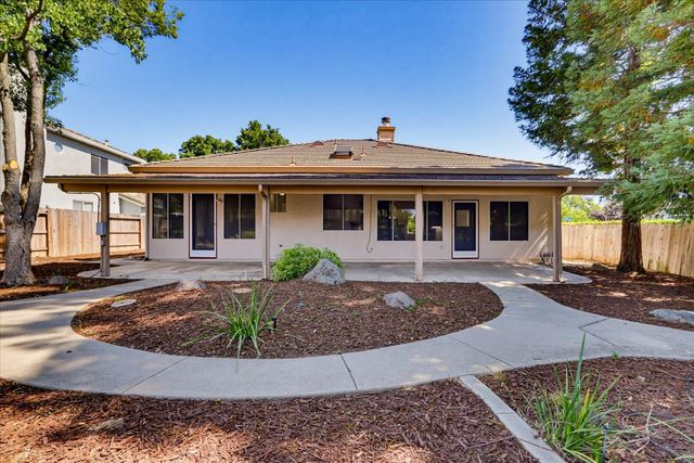 1243 Canevari Dr, Roseville, CA 95747
