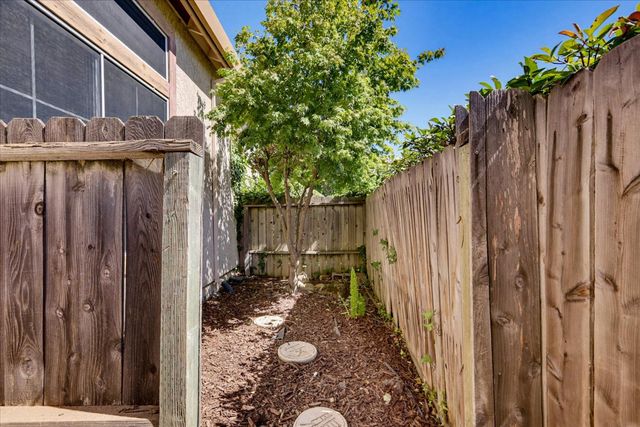 1243 Canevari Dr, Roseville, CA 95747