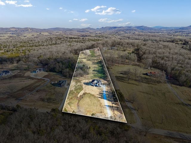 13821 Cainsville Rd, Lebanon, TN 37090