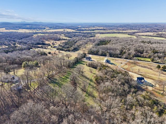 13821 Cainsville Rd, Lebanon, TN 37090