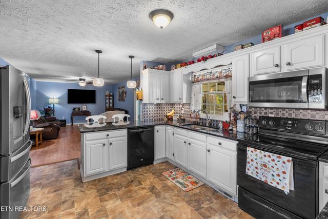 2895 Looney Rd, Parrottsville, TN 37843