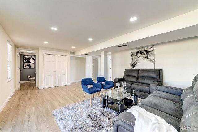 4717 Langwood Court, St Louis, MO 63129