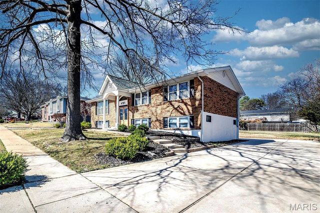 4717 Langwood Court, St Louis, MO 63129