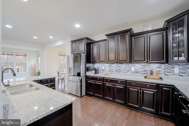 2823 TROTTER PARK LN, Lanham, MD 20706