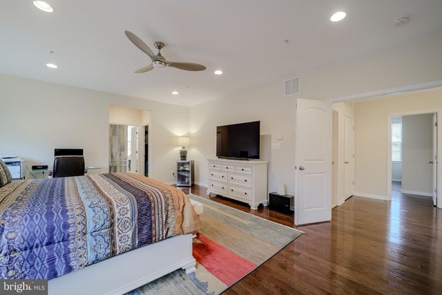 2823 TROTTER PARK LN, Lanham, MD 20706