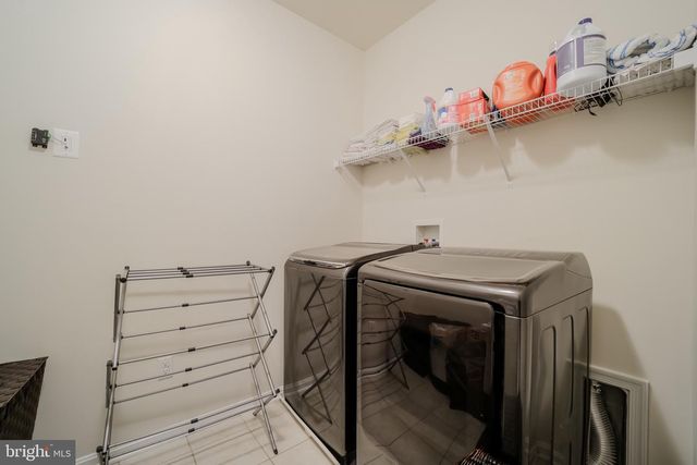 2823 TROTTER PARK LN, Lanham, MD 20706