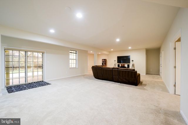 2823 TROTTER PARK LN, Lanham, MD 20706