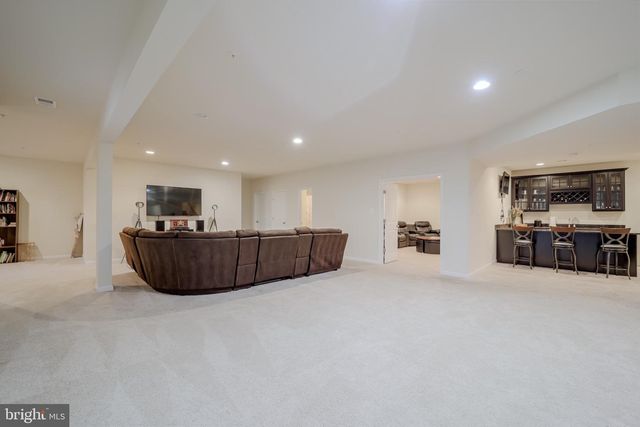 2823 TROTTER PARK LN, Lanham, MD 20706