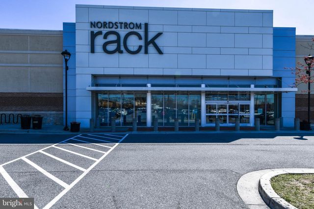 2823 TROTTER PARK LN, Lanham, MD 20706