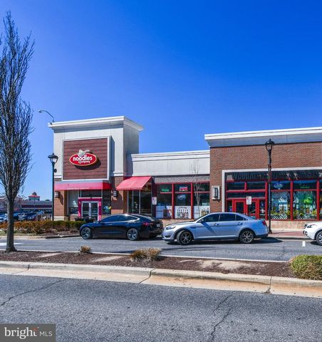 2823 TROTTER PARK LN, Lanham, MD 20706