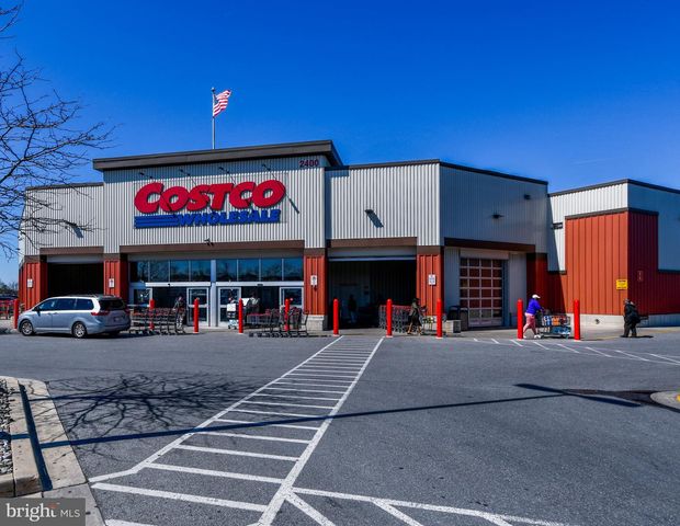 2823 TROTTER PARK LN, Lanham, MD 20706