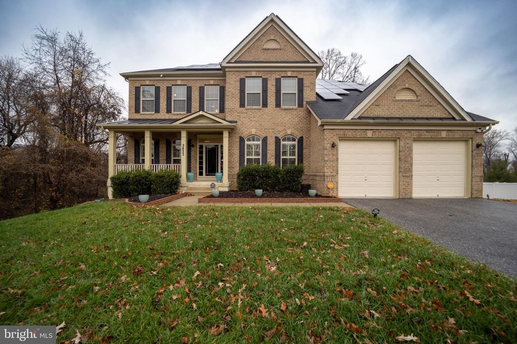 2823 TROTTER PARK LN, Lanham, MD 20706