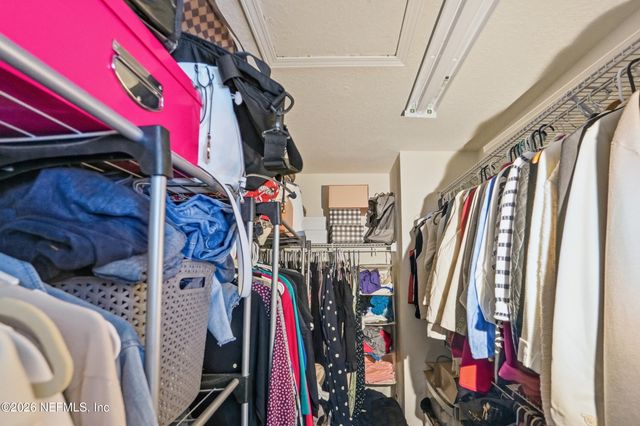 4008 LIONHEART Drive, Jacksonville, FL 32216