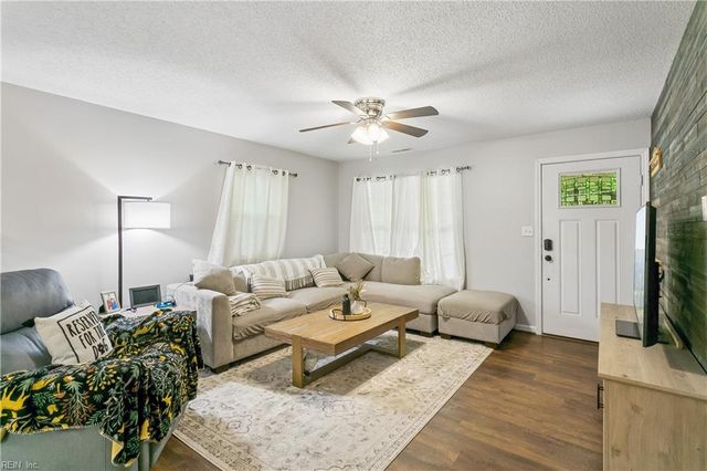 1016 Old York-Hampton HWY, Yorktown, VA 23692
