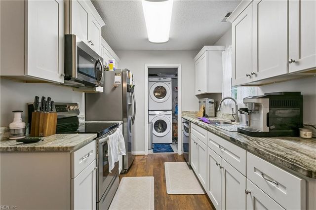1016 Old York-Hampton HWY, Yorktown, VA 23692