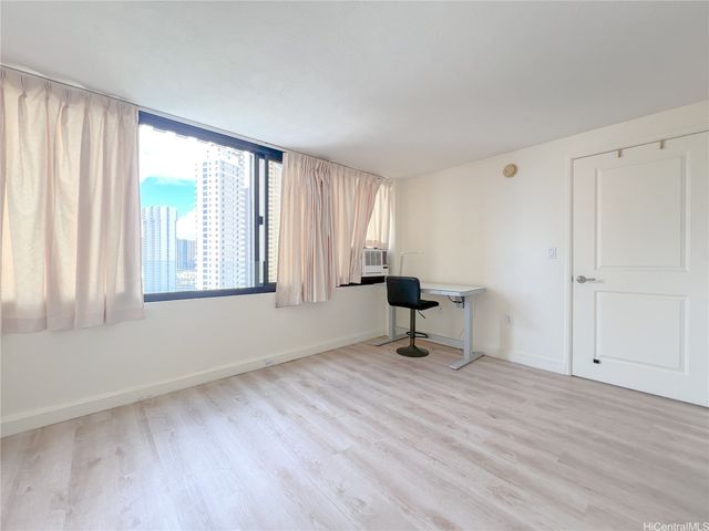 343 Hobron Lane 2005, Honolulu, HI 96815