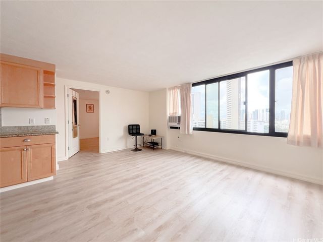 343 Hobron Lane 2005, Honolulu, HI 96815