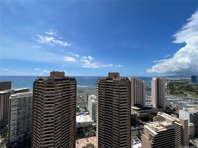 343 Hobron Lane 2005, Honolulu, HI 96815