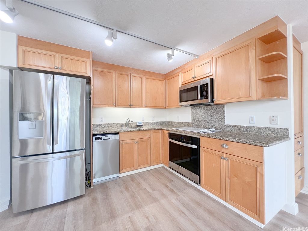 343 Hobron Lane 2005, Honolulu, HI 96815