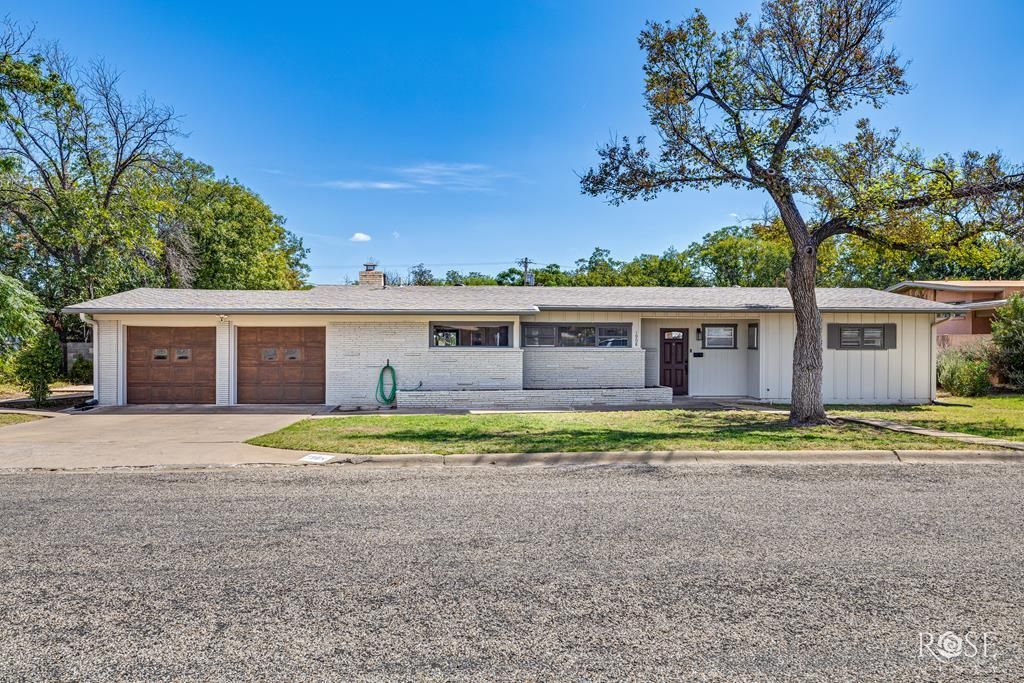 Image 2 of property listing at 1908 Rebecca Dr, San Angelo, TX 76904