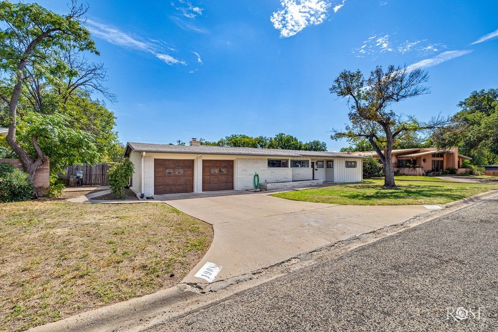 Image 4 of property listing at 1908 Rebecca Dr, San Angelo, TX 76904