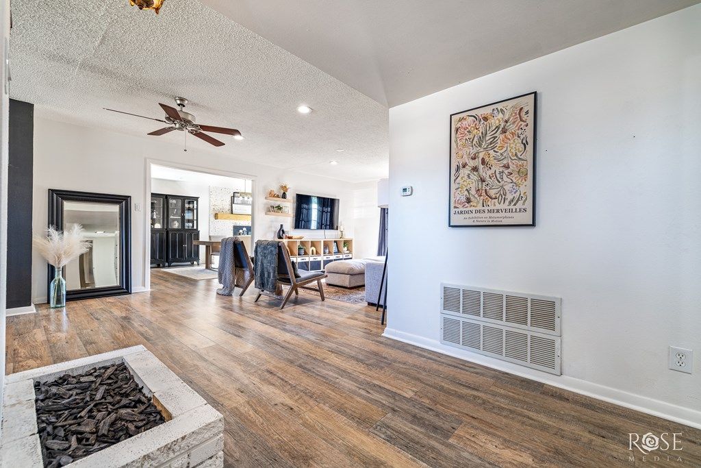 Image 9 of property listing at 1908 Rebecca Dr, San Angelo, TX 76904