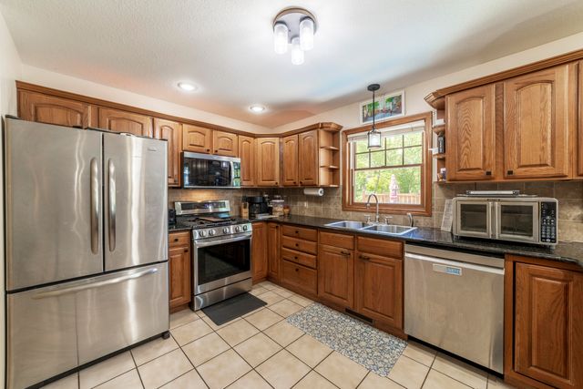 9754 N Charter Road, Demotte, IN 46310