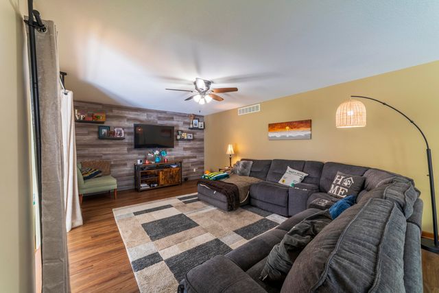 9754 N Charter Road, Demotte, IN 46310