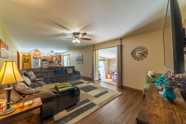 9754 N Charter Road, Demotte, IN 46310