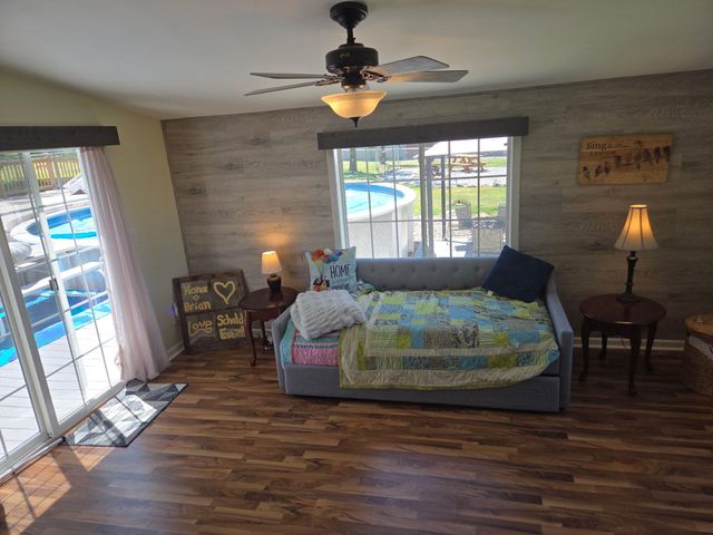 9754 N Charter Road, Demotte, IN 46310