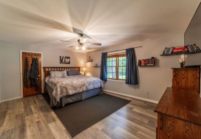 9754 N Charter Road, Demotte, IN 46310