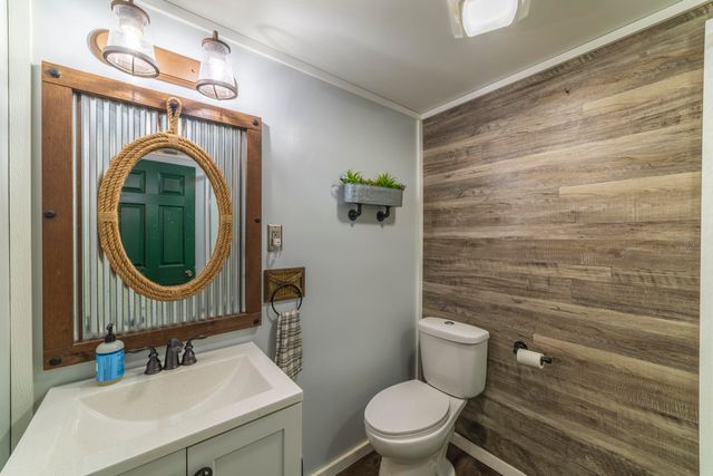 9754 N Charter Road, Demotte, IN 46310