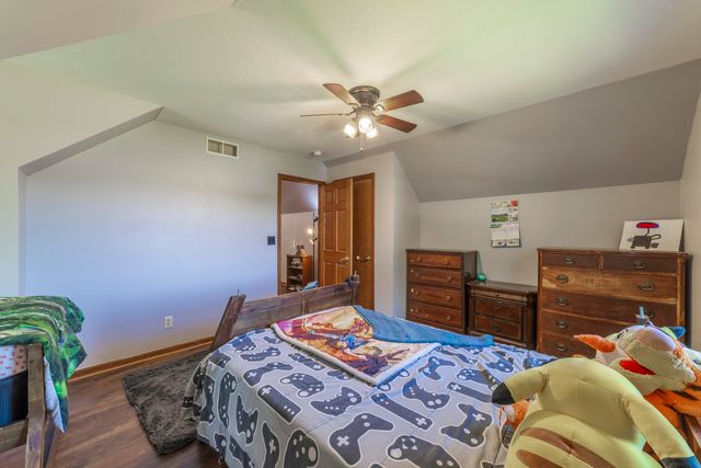 9754 N Charter Road, Demotte, IN 46310