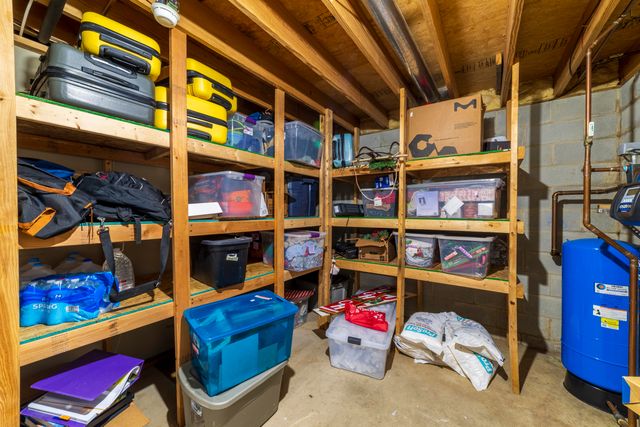 9754 N Charter Road, Demotte, IN 46310