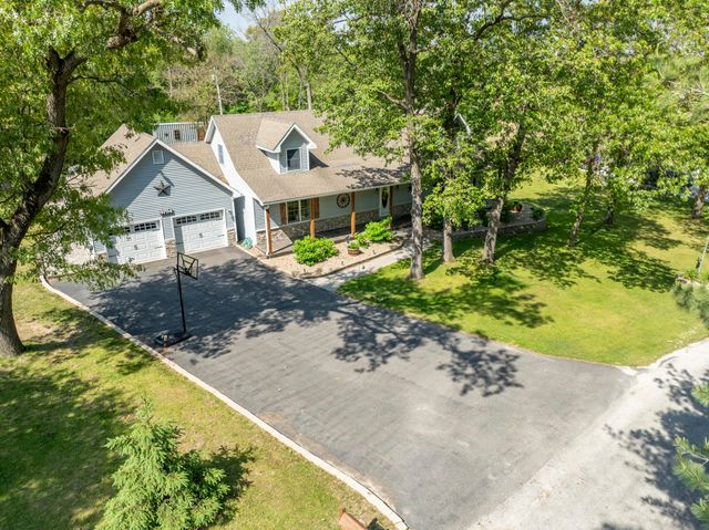 9754 N Charter Road, Demotte, IN 46310