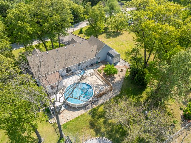 9754 N Charter Road, Demotte, IN 46310